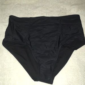 High-Waist Swim Bottoms - L